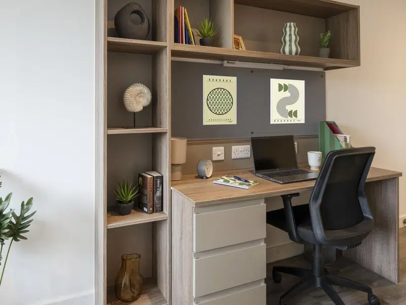 Prestige Ensuite photo 3