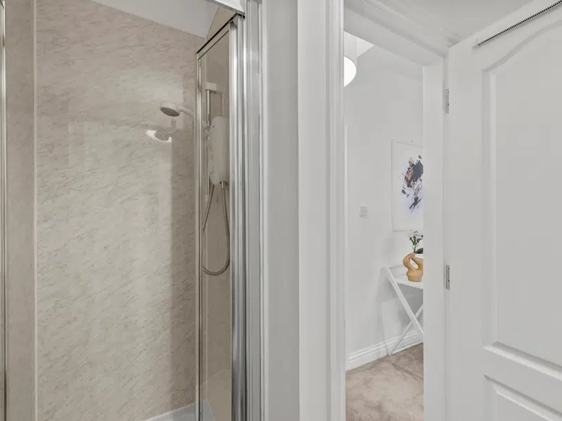Room 4 - Medium En Suite First Floor Room photo 6