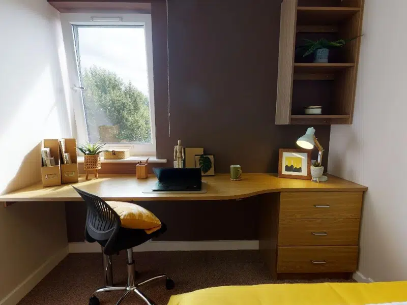 Silver En Suite photo 2