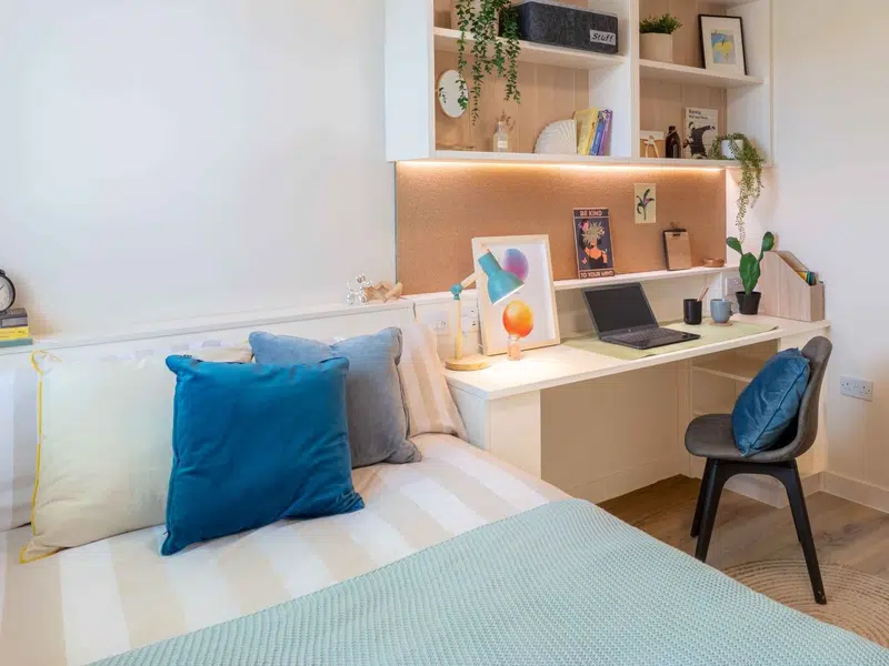 Silver En Suite photo 1