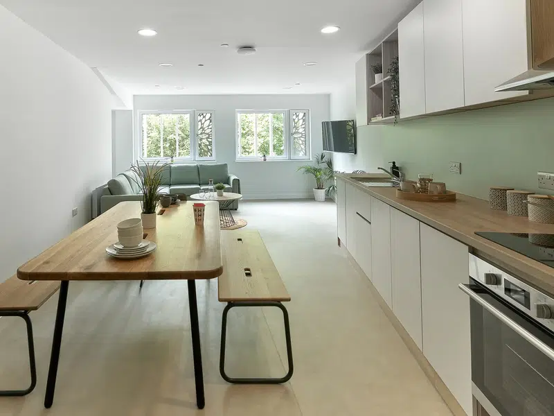 Silver En-Suite photo 2
