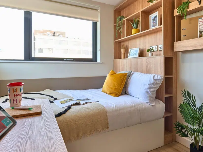 Silver En-suite photo 1