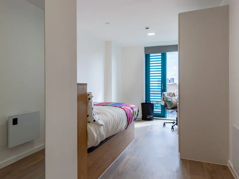Silver En Suite photo 1