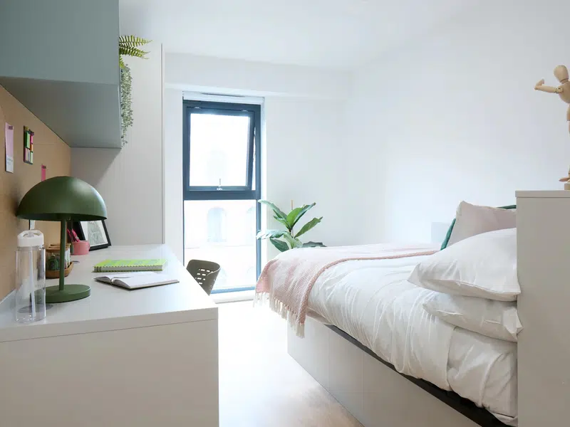Silver En Suite photo 1