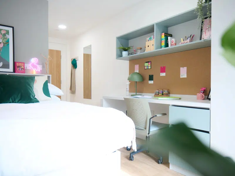 Silver En Suite photo 3