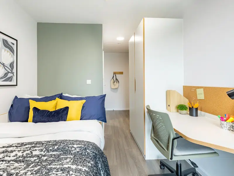 Silver En Suite photo 1