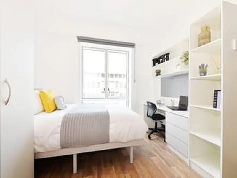 Silver En-Suite photo 1