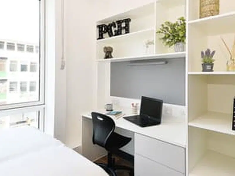 Silver En-Suite photo 4