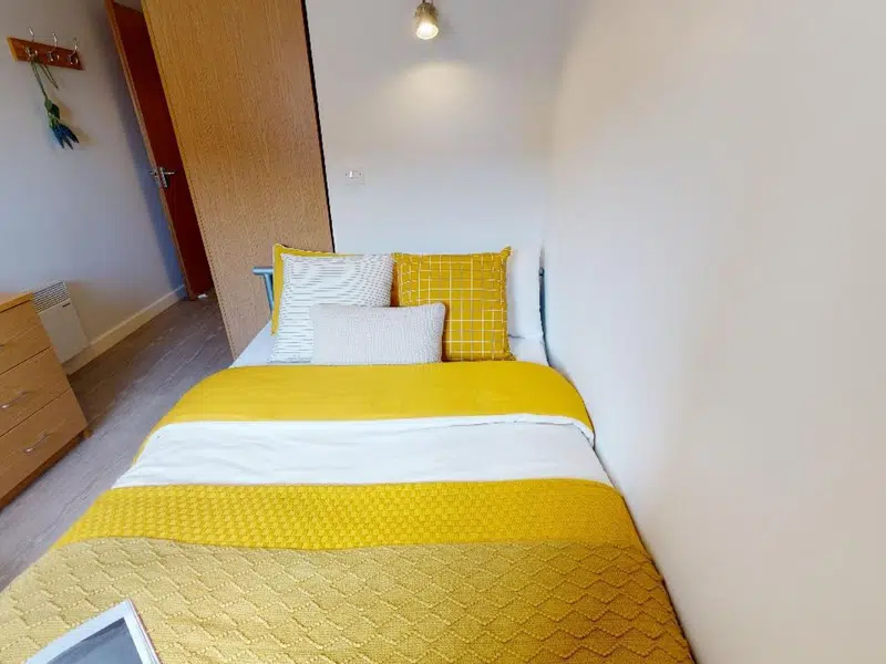 Silver En-Suite photo 2