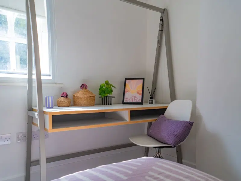 Silver Ensuite photo 2