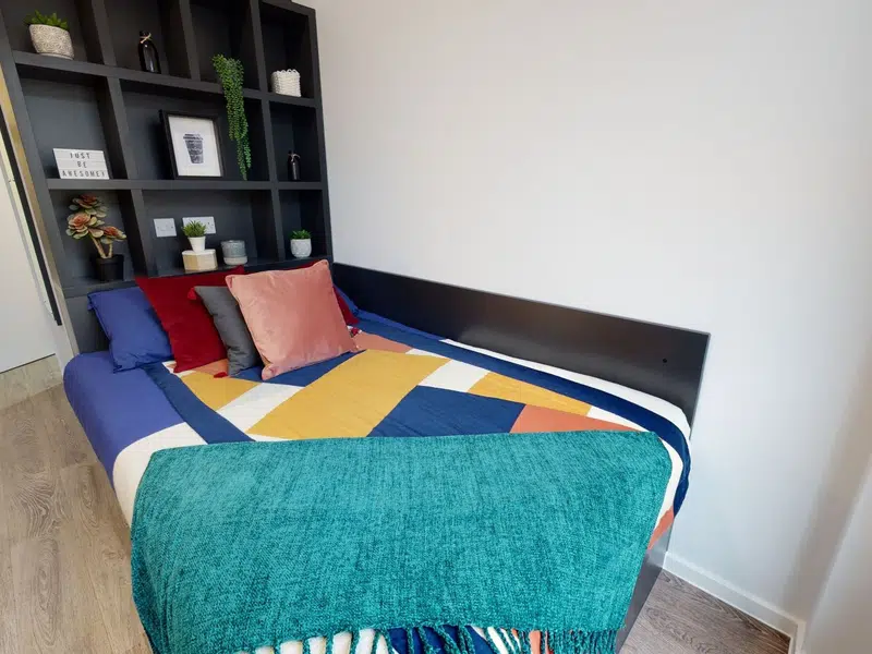 Silver En Suite photo 1