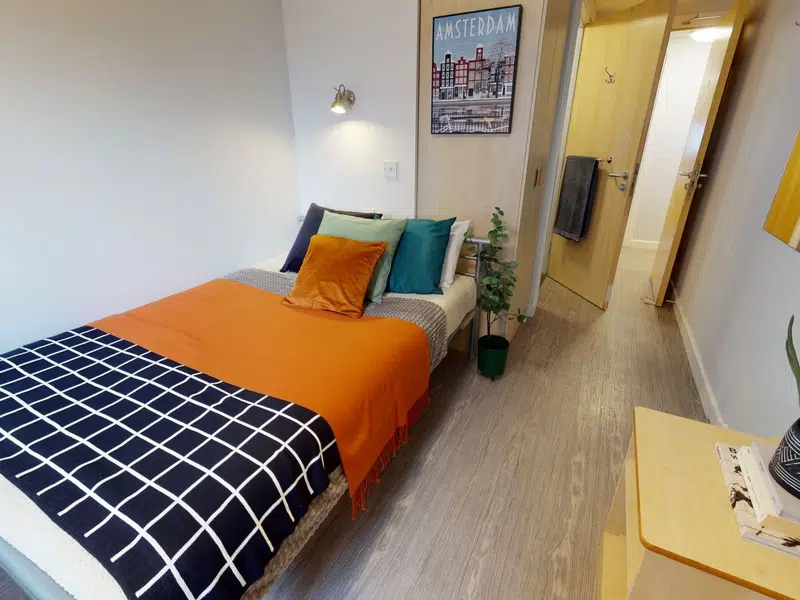 Silver En Suite photo 1