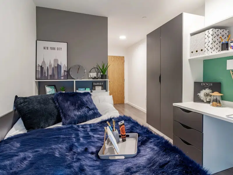 Silver En Suite photo 2