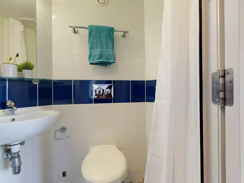Silver En Suite photo 5