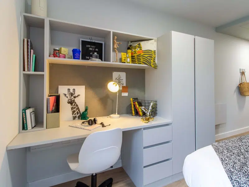 Silver En Suite photo 2