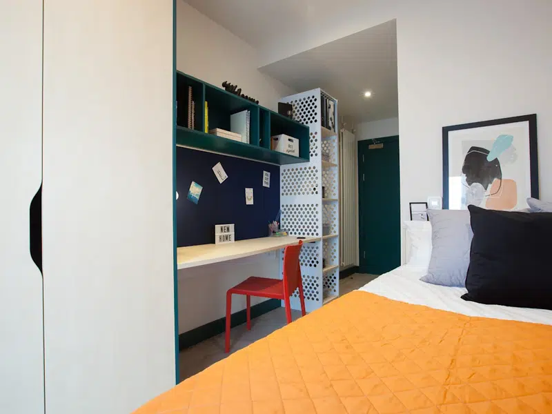 Silver En Suite photo 1