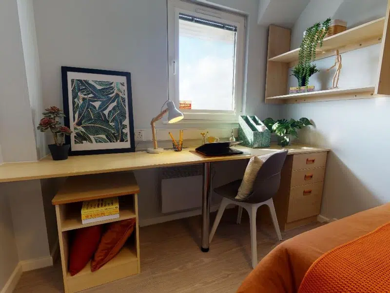 Silver En Suite photo 2