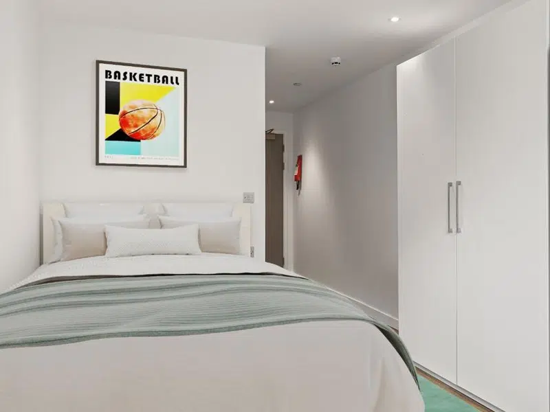 Gold En suite photo 1