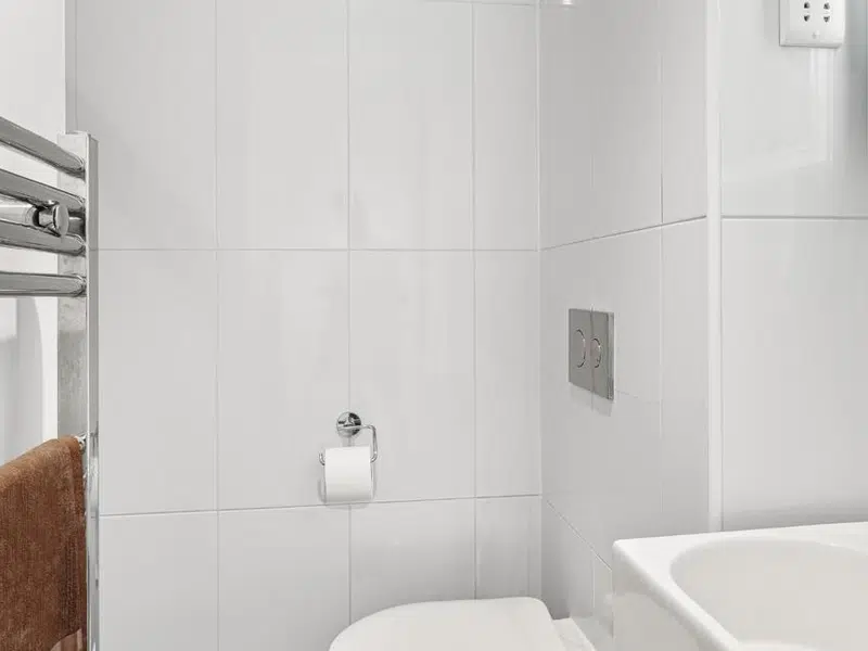 Gold En suite photo 4