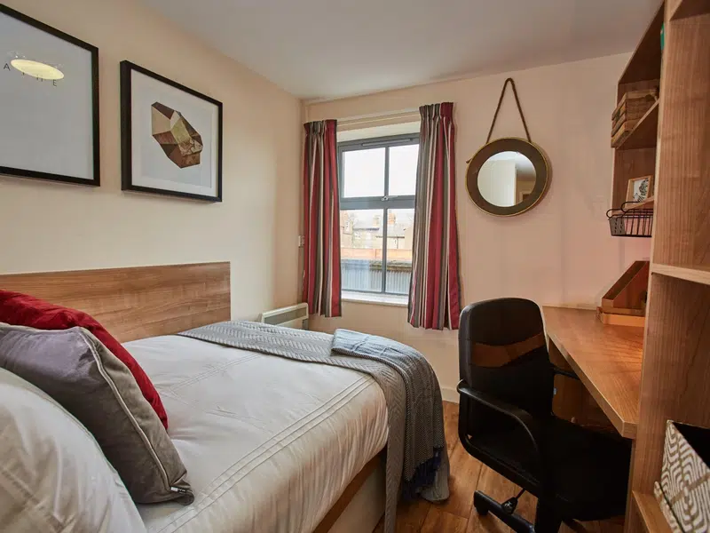 Silver En Suite photo 1