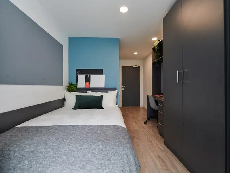 Silver Ensuite photo 4