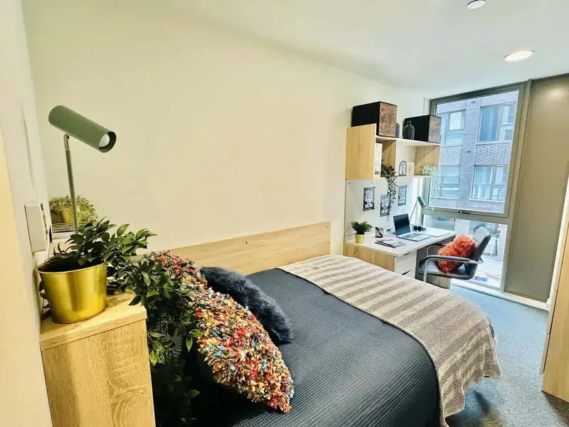 Silver Ensuite - High Floor photo 1
