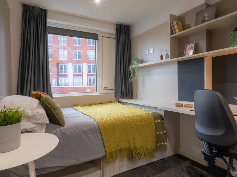 Silver Three Bed Apartment photo 3