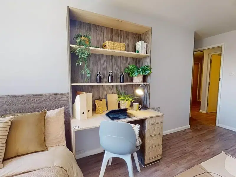 Silver Three Bed Apartment photo 4