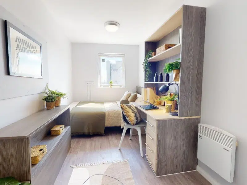 Silver Three Bed Apartment photo 6