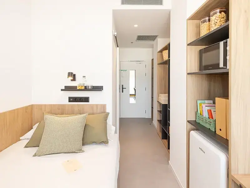 Single + with kitchen photo 1