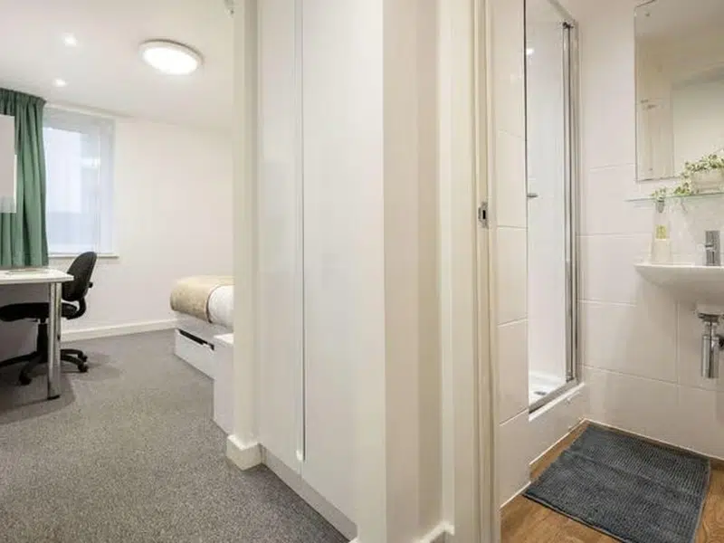 Standard En-Suite photo 2