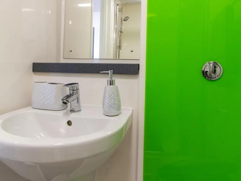Standard En-suite photo 5