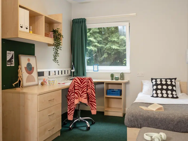 Standard En-suite photo 1