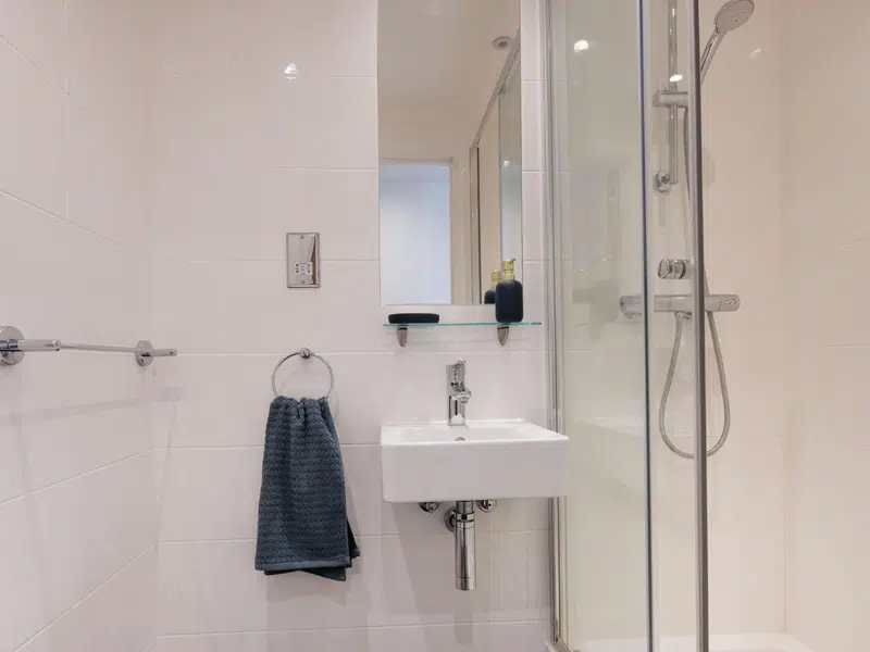 Luxe En-suite photo 6