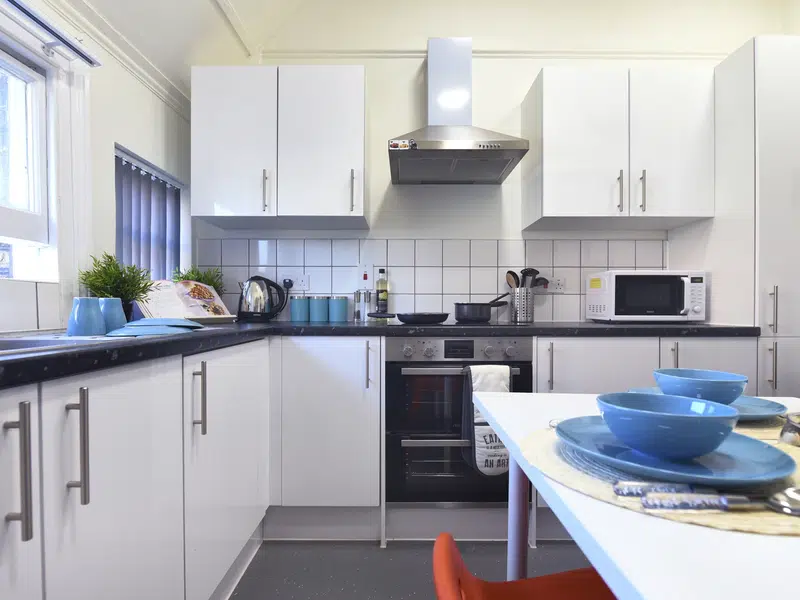 Standard Ensuite photo 1