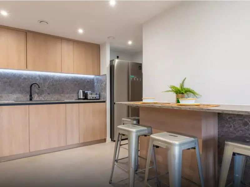 Bronze Ensuite photo 4