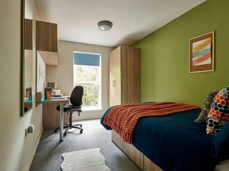 Standard Ensuite photo 1
