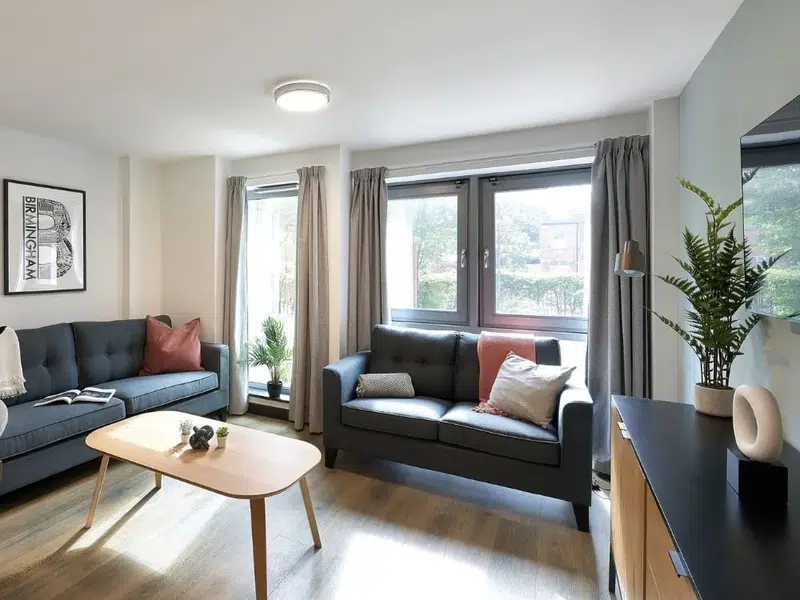 Standard Plus En-suite In A 5-Bed Flat. photo 5