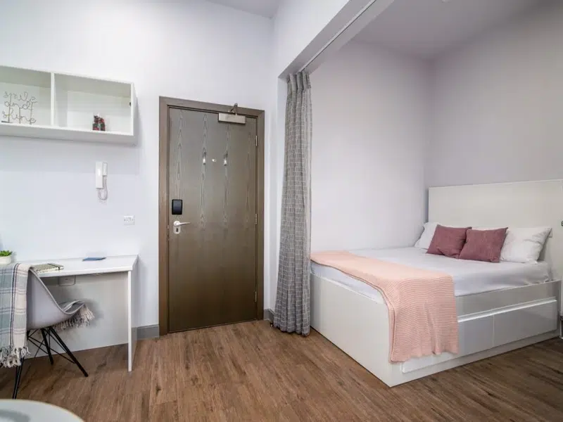 Studio Apartment photo 1