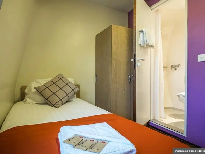 Superior Single En-Suite photo 1