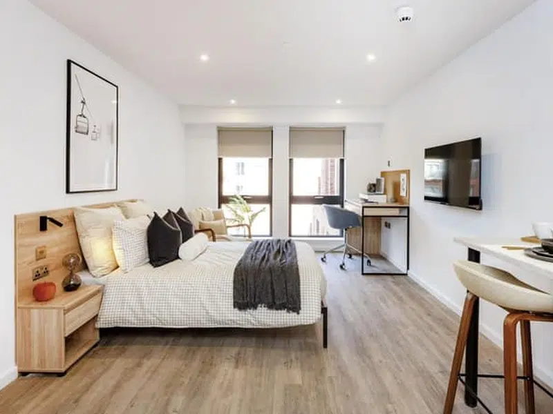 Superior Studio - Floors 1-5 photo 1