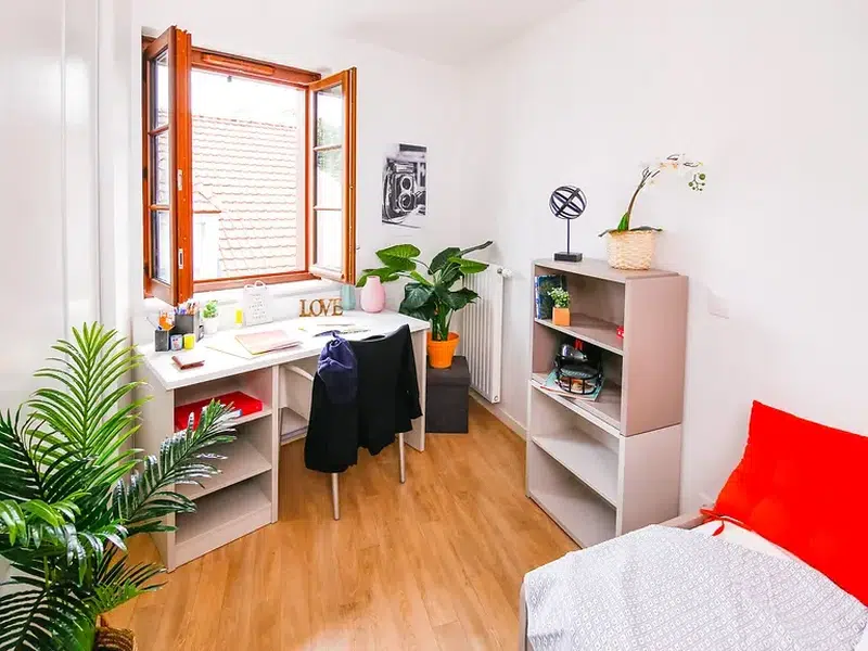Three-Bedroom Apartment photo 1
