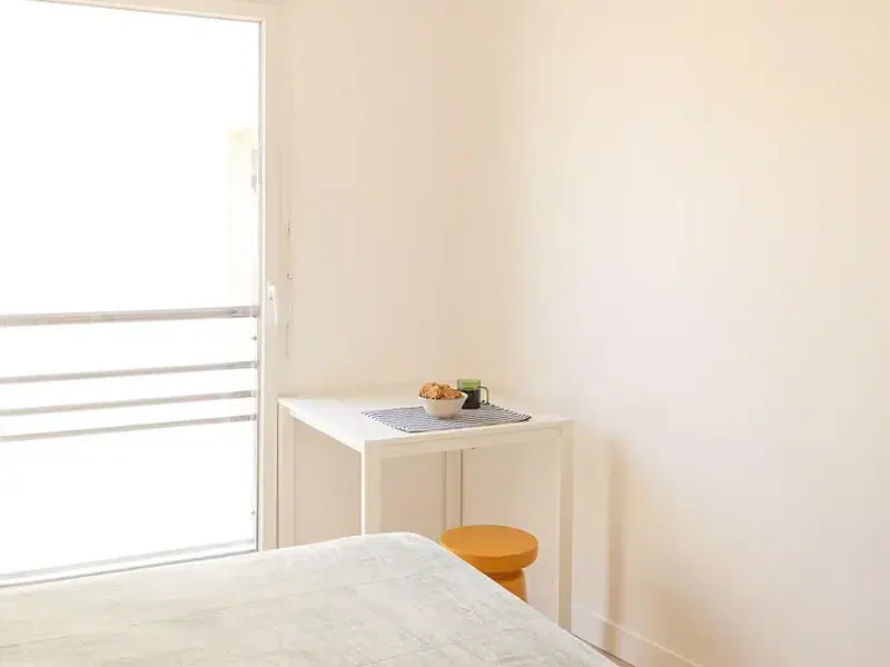 Three-Bedroom Apartment with Balcony photo 4