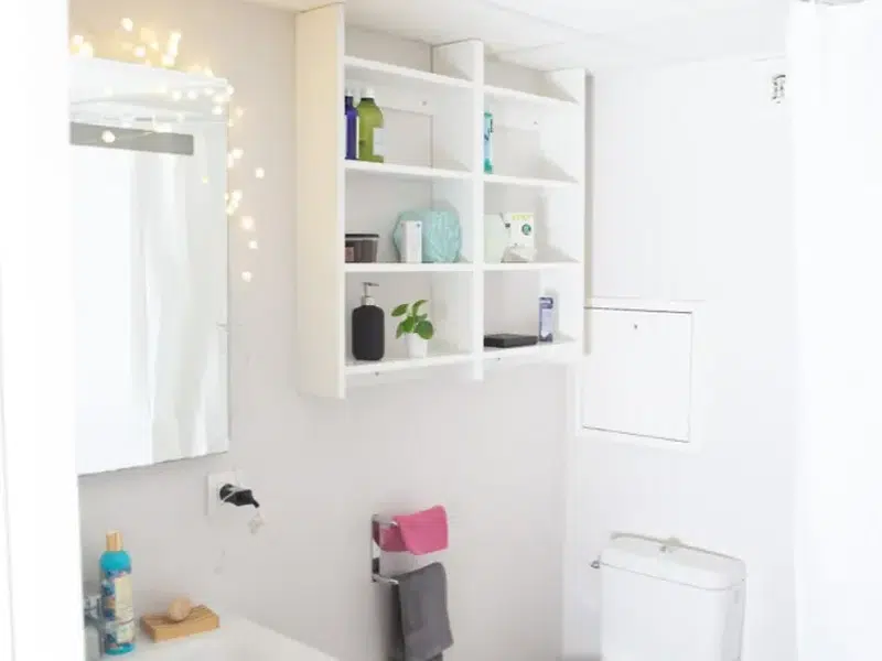 Three-Bedroom Apartment with Balcony photo 4