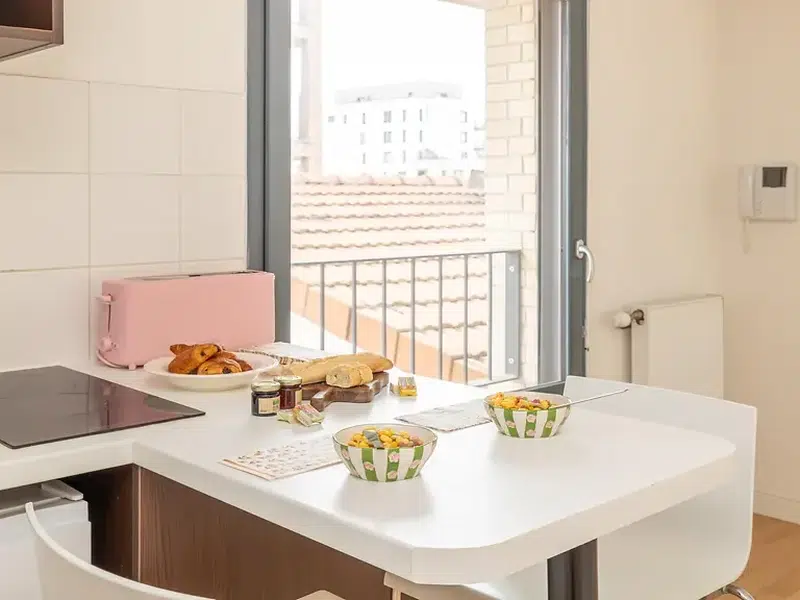 Three-Bedroom Apartment with Terrace photo 3
