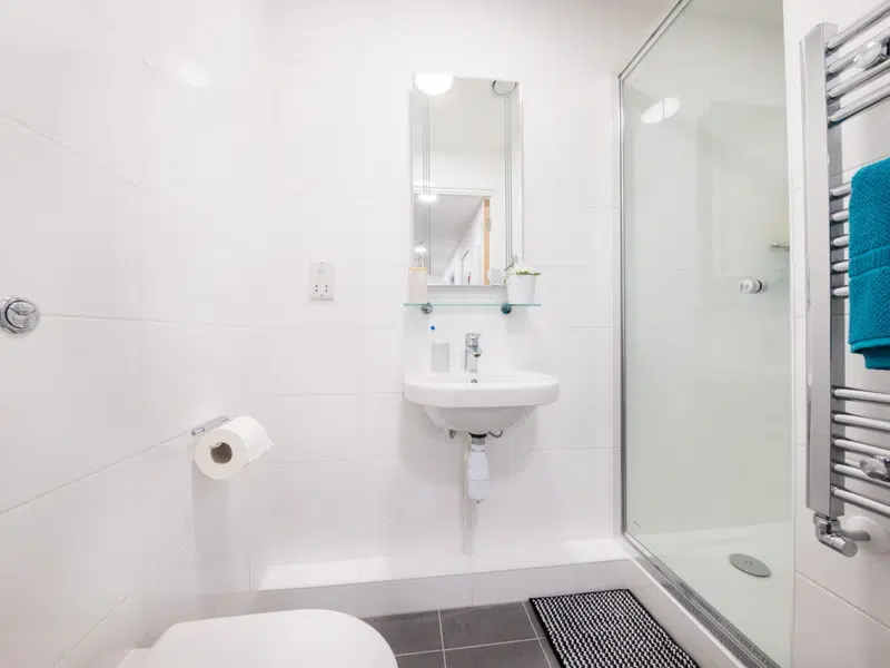 3 Bed Apartment photo 3