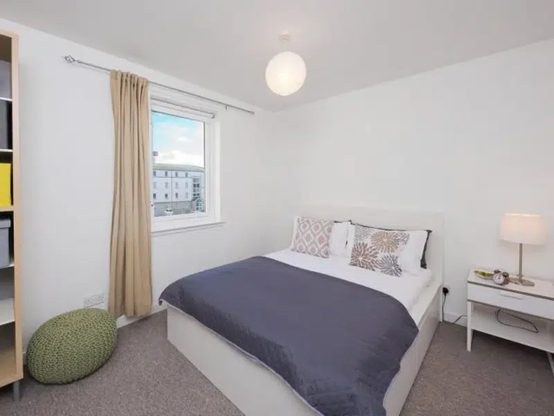 Premium – 2 Bed Maisonette With Study photo 1