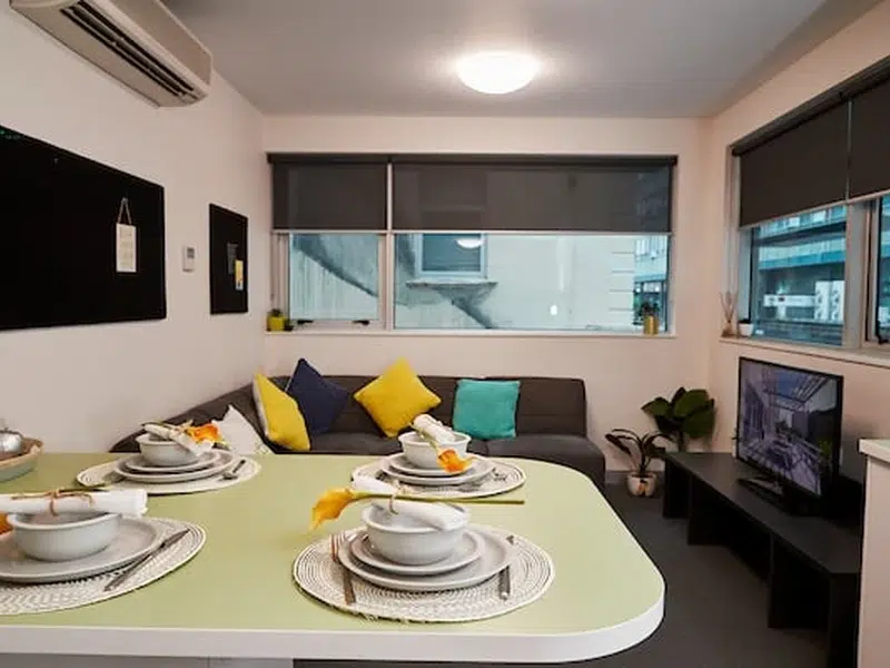 Twin in 5 Bed Apartment photo 3