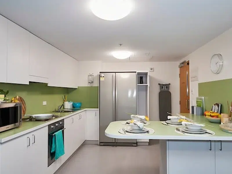 Twin in 5 Bed Apartment photo 4