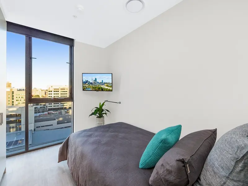 Signature Studio Apartment- Standard View photo 1